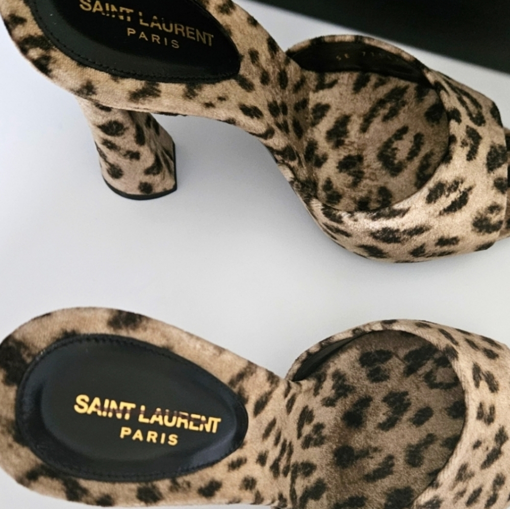 Saint Laurent Suite Heeled Mules in Leopard Velvet Velour - Picture 13 of 15